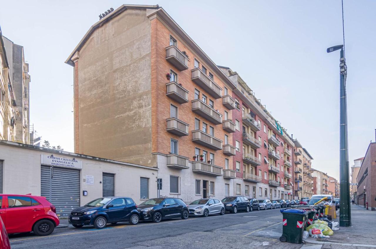 Cenisia District : Bright Sunflower Mini Flat Торино Екстериор снимка