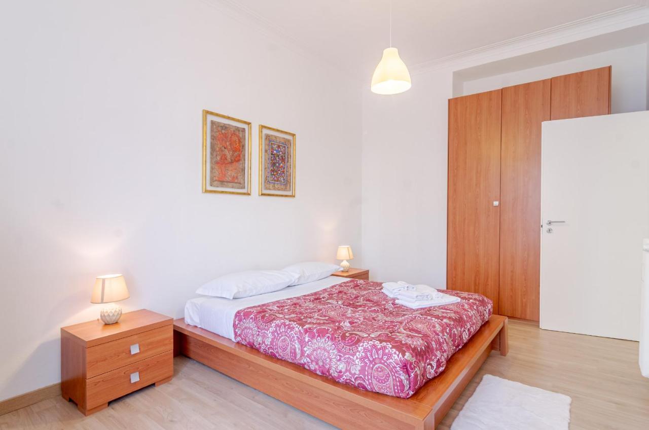 Cenisia District : Bright Sunflower Mini Flat Торино Екстериор снимка