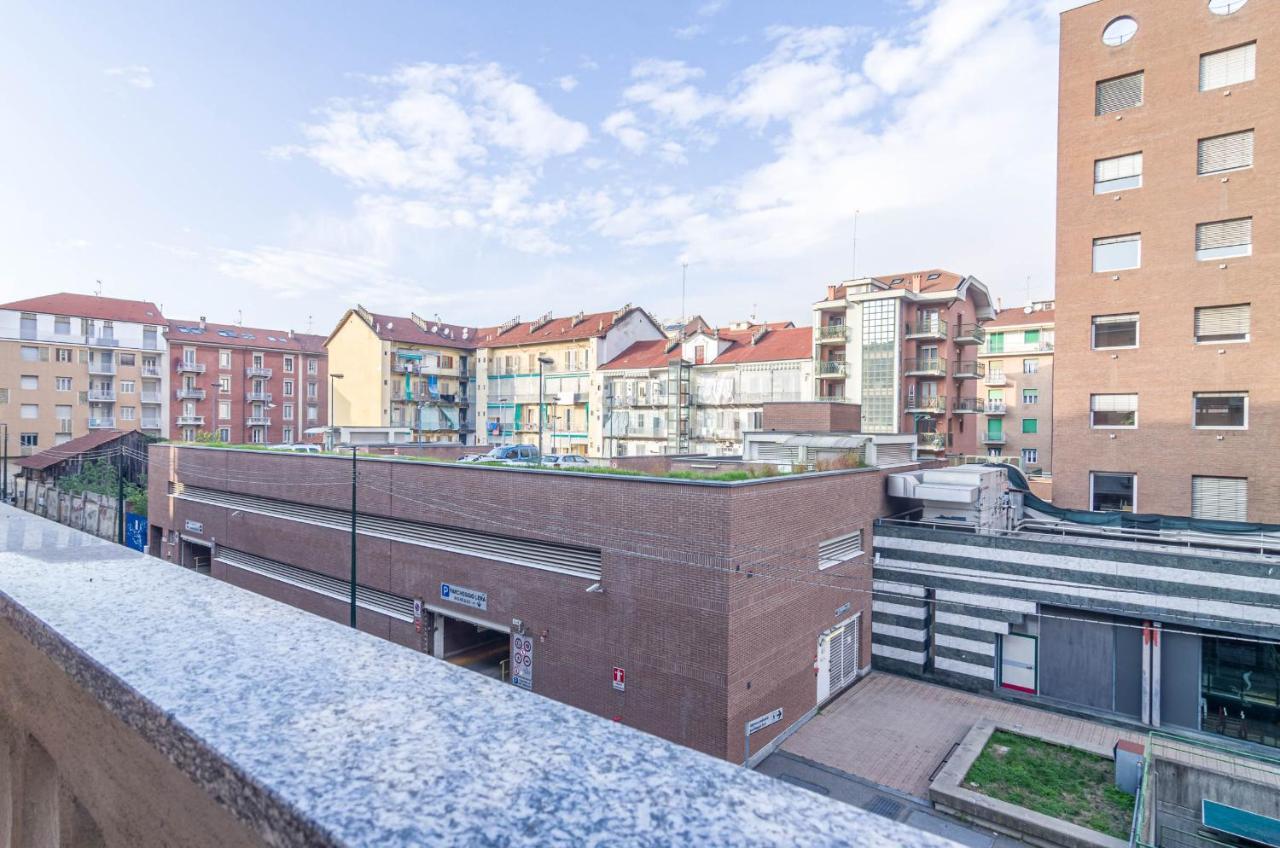 Cenisia District : Bright Sunflower Mini Flat Торино Екстериор снимка