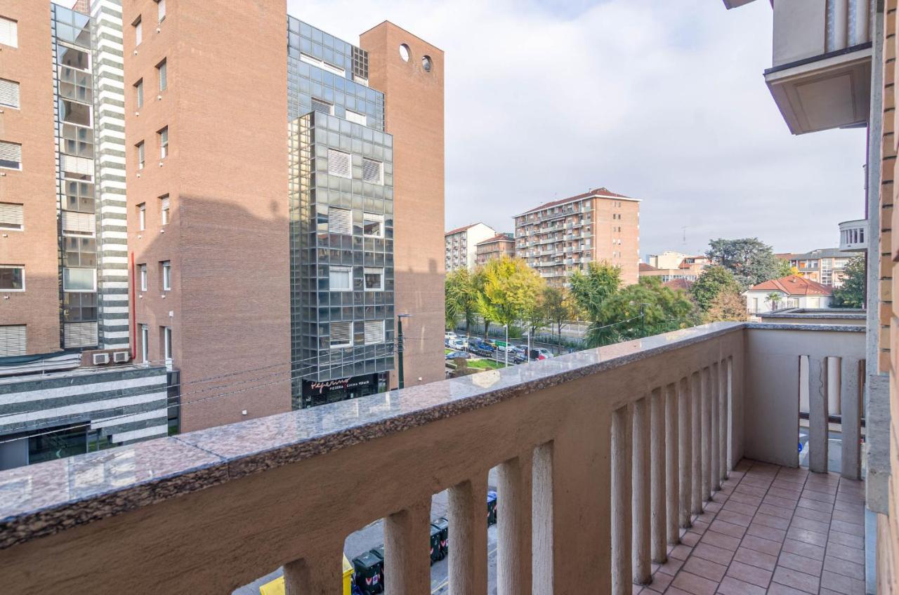 Cenisia District : Bright Sunflower Mini Flat Торино Екстериор снимка
