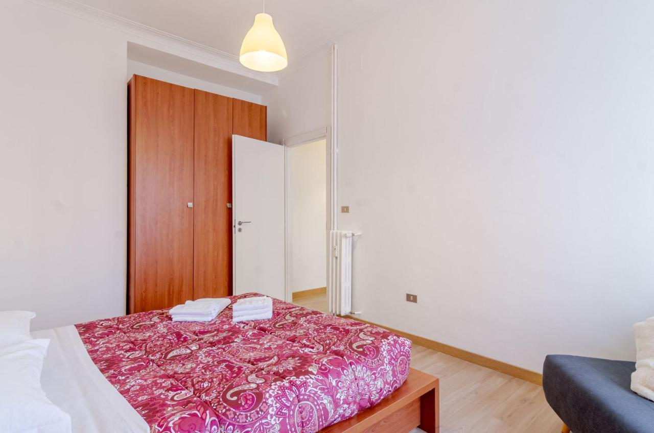 Cenisia District : Bright Sunflower Mini Flat Торино Екстериор снимка