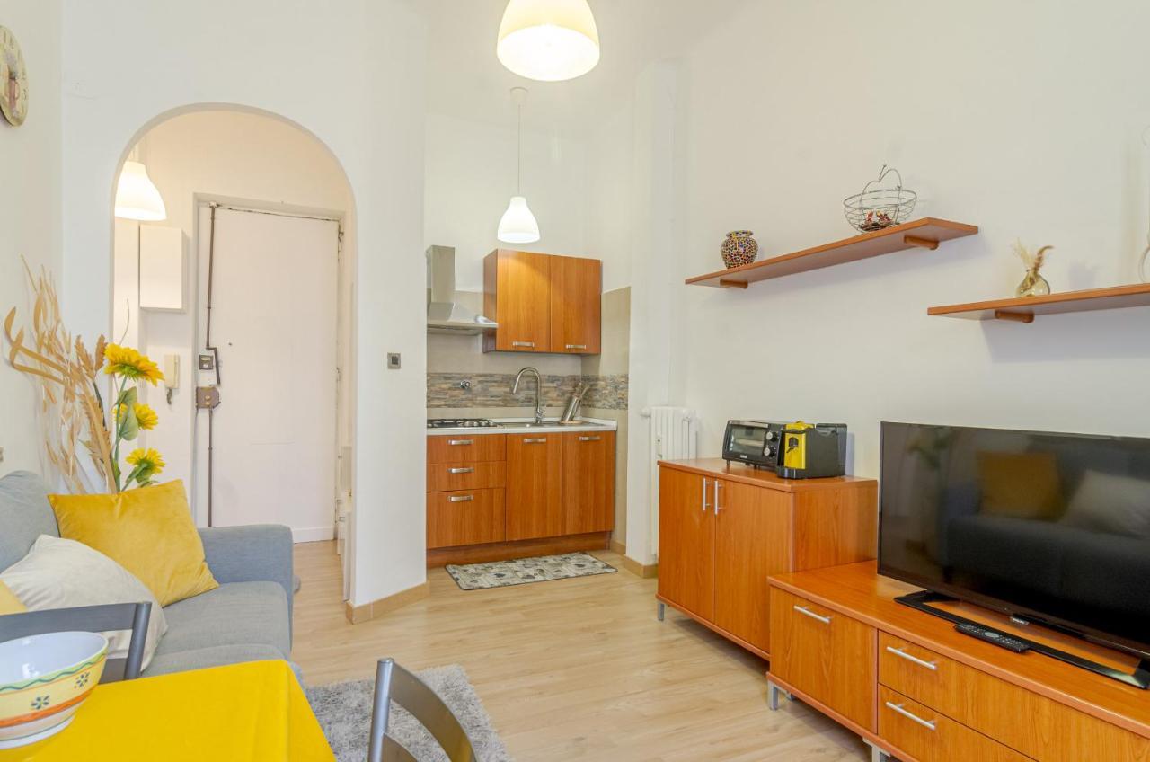 Cenisia District : Bright Sunflower Mini Flat Торино Екстериор снимка