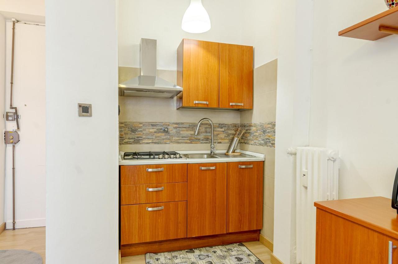 Cenisia District : Bright Sunflower Mini Flat Торино Екстериор снимка