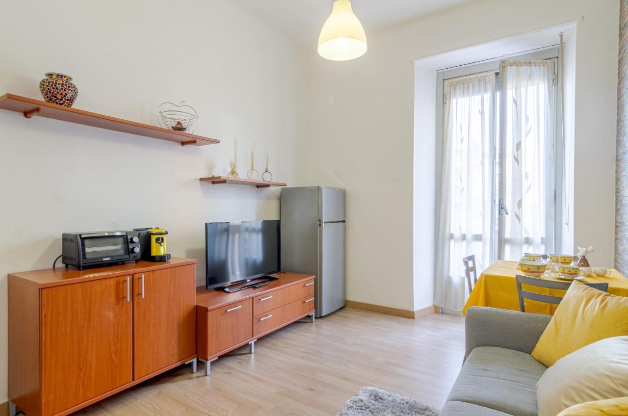 Cenisia District : Bright Sunflower Mini Flat Торино Екстериор снимка